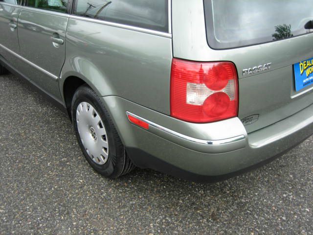 Volkswagen Passat 2004 photo 12