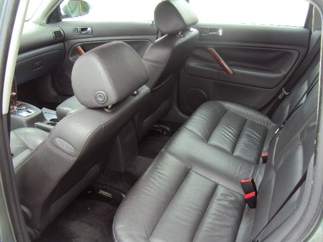 Volkswagen Passat 2004 photo 9