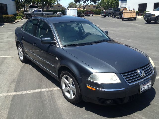 Volkswagen Passat 2004 photo 2