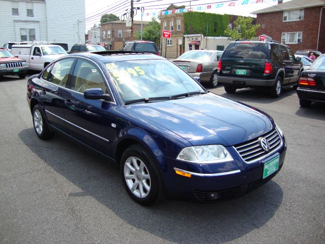 Volkswagen Passat 2004 photo 9