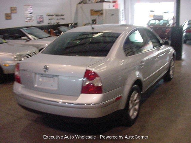 Volkswagen Passat 2004 photo 4