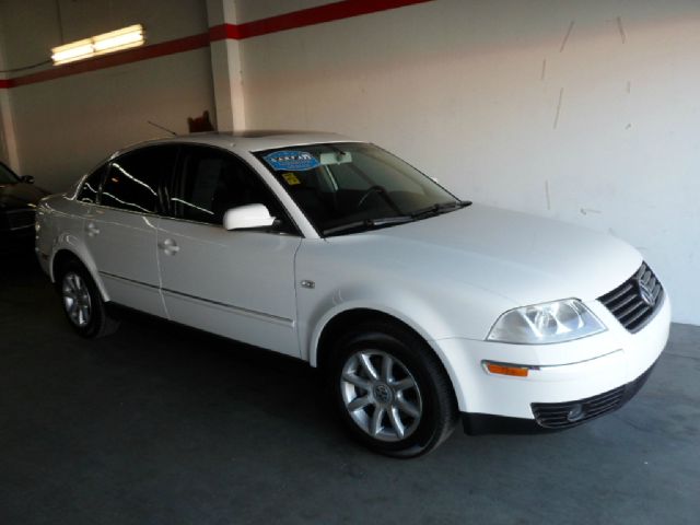 Volkswagen Passat 2004 photo 3