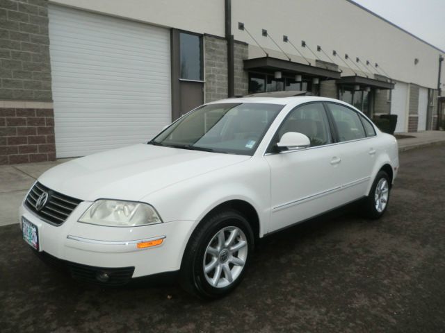 Volkswagen Passat 2004 photo 2