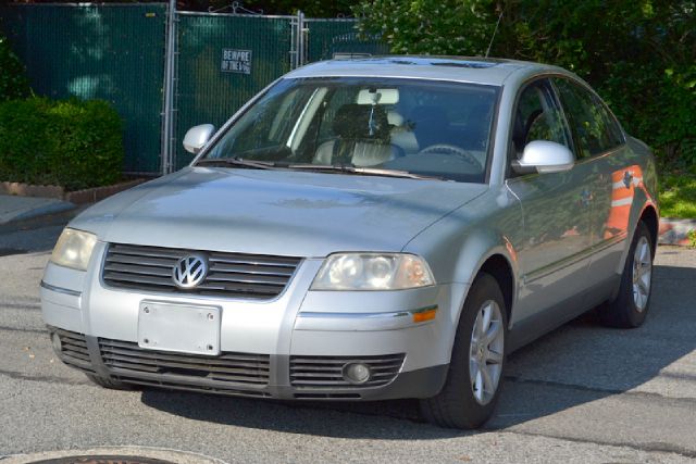 Volkswagen Passat 2004 photo 2