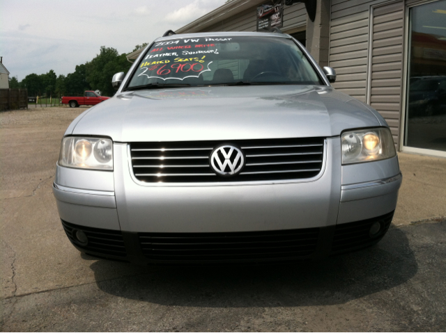 Volkswagen Passat 2004 photo 1