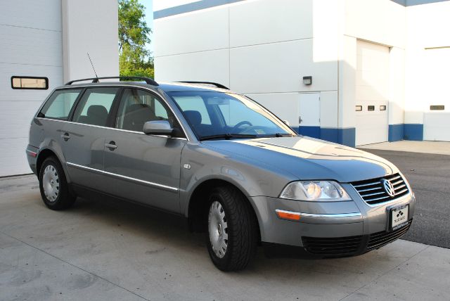 Volkswagen Passat 2004 photo 2