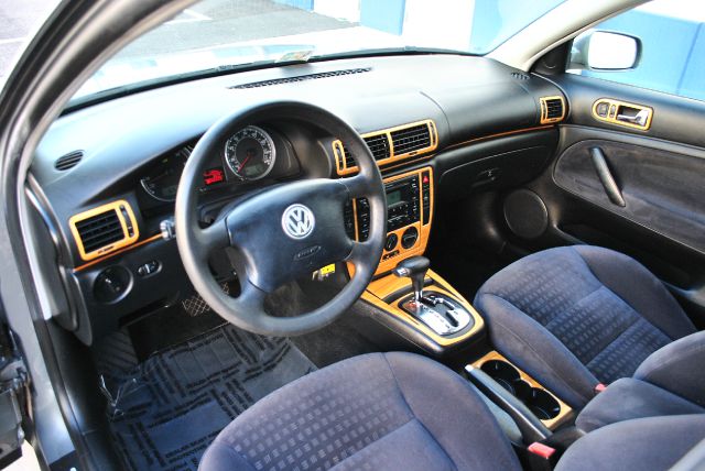 Volkswagen Passat 2004 photo 27