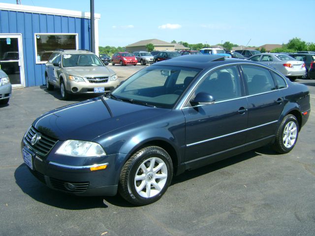 Volkswagen Passat 2004 photo 2