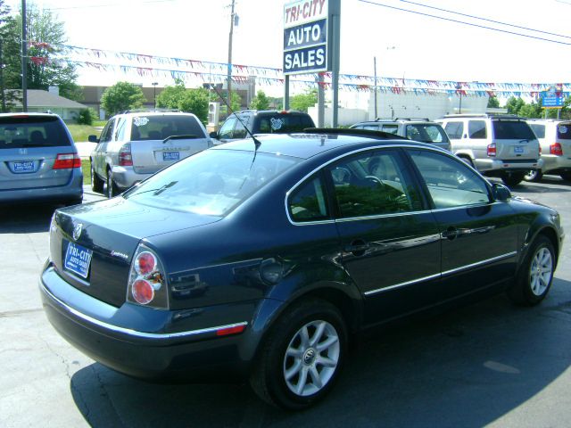 Volkswagen Passat 2004 photo 4