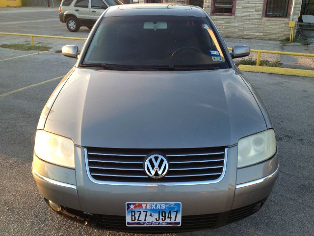 Volkswagen Passat 2004 photo 3