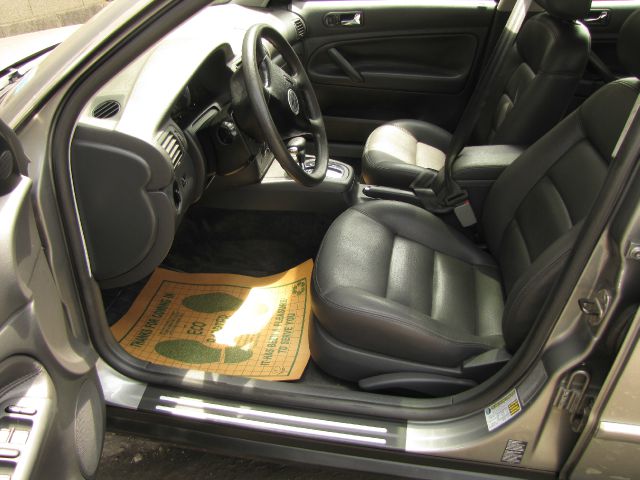 Volkswagen Passat 2004 photo 2