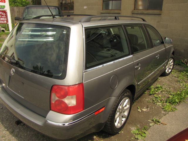 Volkswagen Passat 2004 photo 4