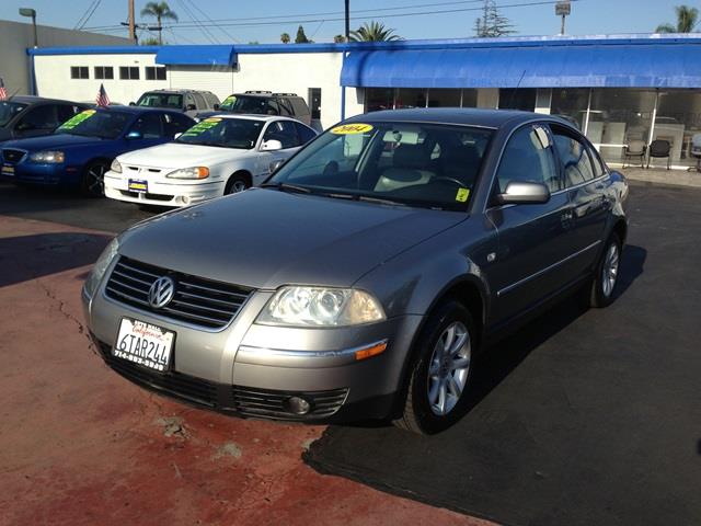 Volkswagen Passat 2004 photo 2