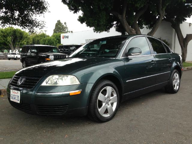 Volkswagen Passat 2004 photo 11