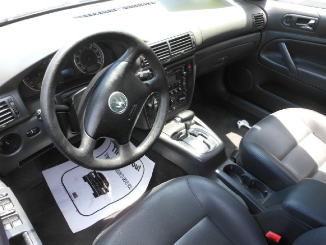 Volkswagen Passat 2004 photo 1