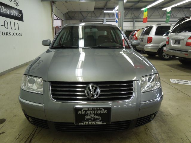 Volkswagen Passat 2004 photo 10