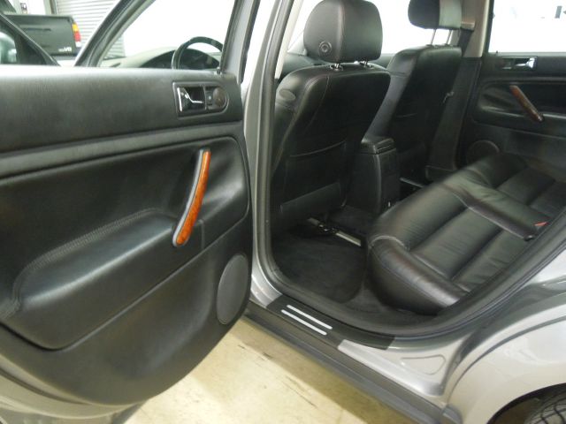 Volkswagen Passat 2004 photo 16