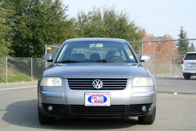 Volkswagen Passat 2004 photo 3