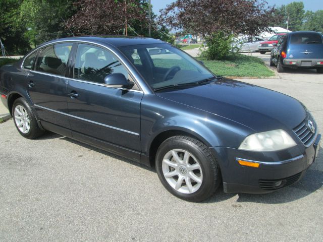 Volkswagen Passat 2004 photo 1