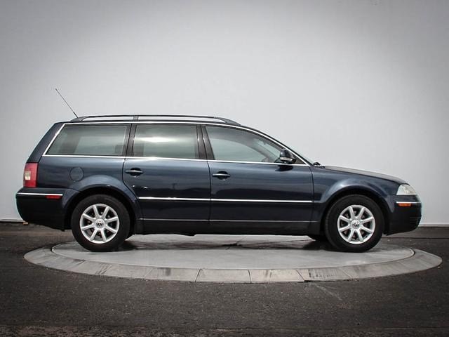 Volkswagen Passat 2004 photo 1