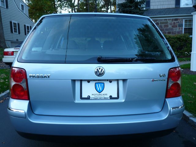 Volkswagen Passat 2004 photo 1