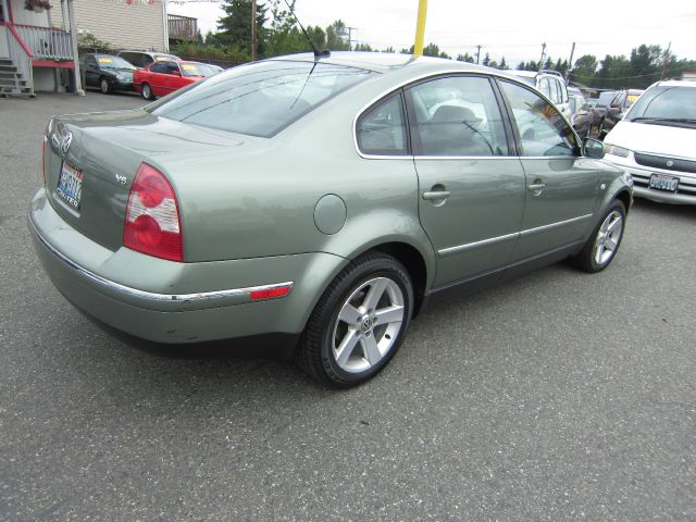 Volkswagen Passat 2004 photo 4