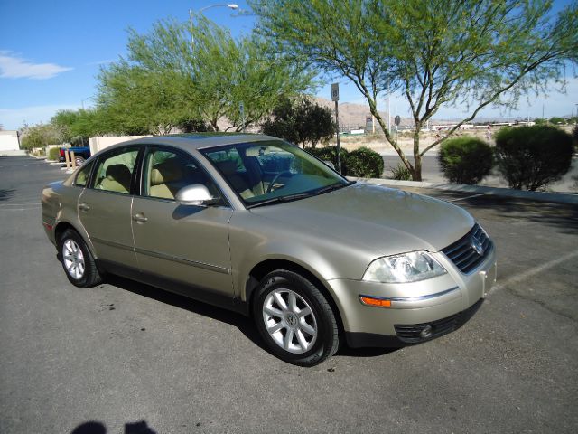 Volkswagen Passat 2004 photo 4