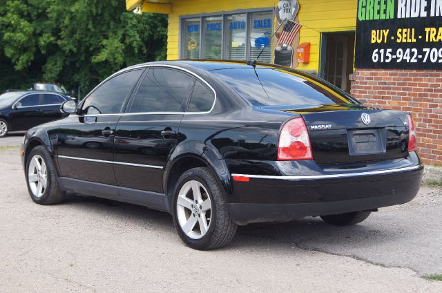 Volkswagen Passat 2004 photo 25