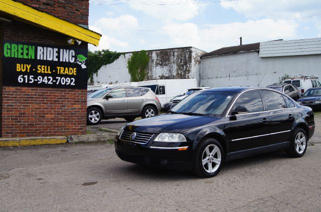 Volkswagen Passat 2004 photo 28