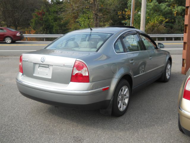 Volkswagen Passat 2004 photo 3