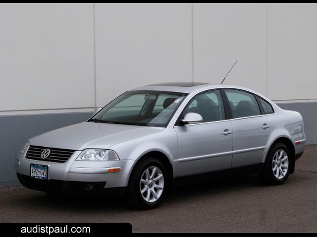 Volkswagen Passat FWD 4dr Sport Unspecified