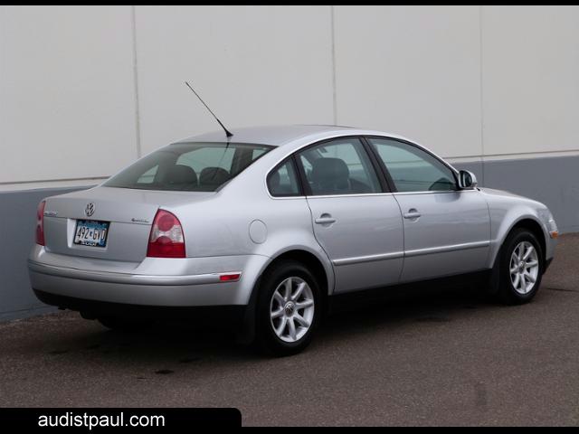 Volkswagen Passat 2004 photo 4