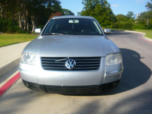 Volkswagen Passat 2004 photo 2