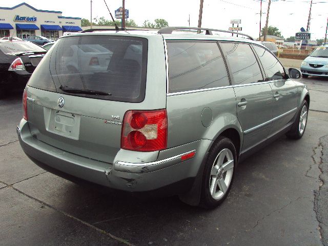 Volkswagen Passat 2004 photo 21