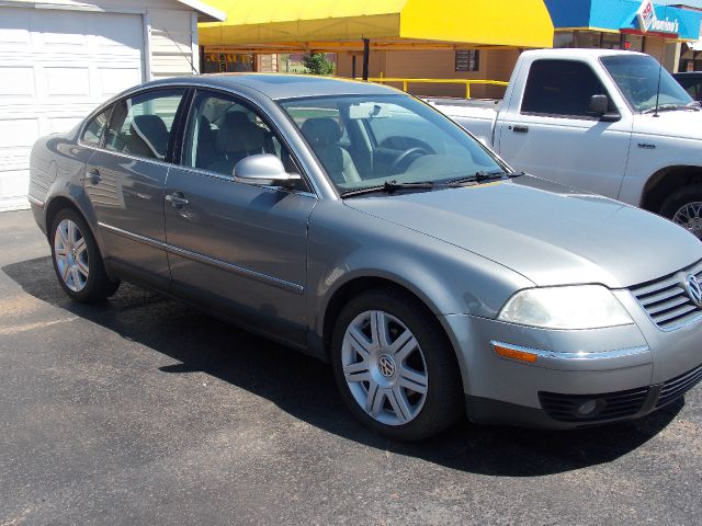 Volkswagen Passat 2005 photo 1