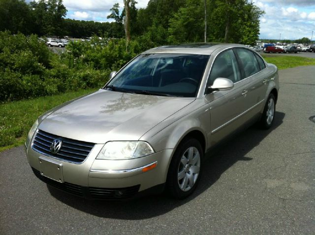 Volkswagen Passat 2005 photo 1