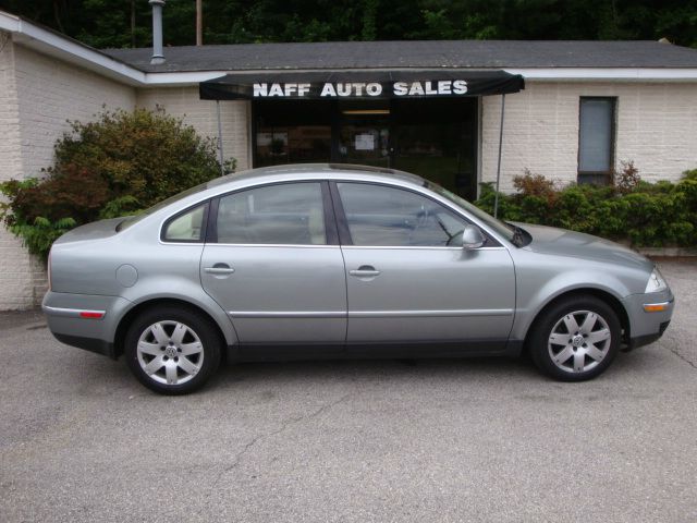 Volkswagen Passat 2005 photo 1