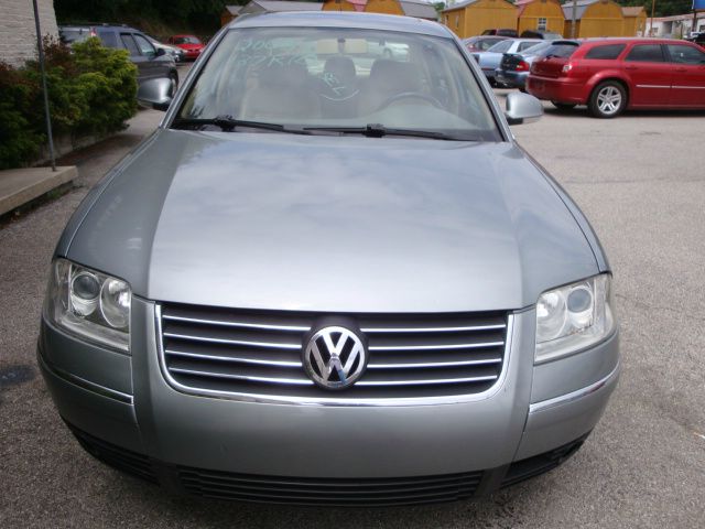 Volkswagen Passat 2005 photo 11