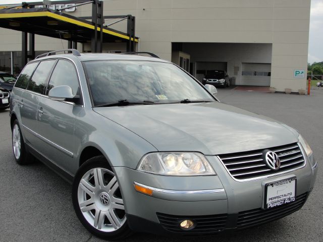 Volkswagen Passat 2005 photo 2