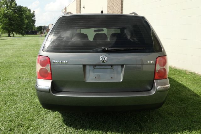 Volkswagen Passat 2005 photo 1