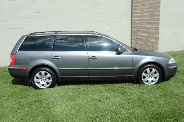 Volkswagen Passat 2005 photo 8