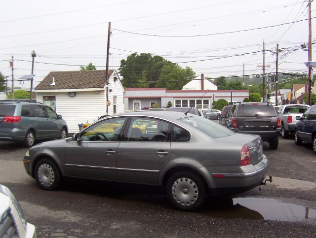 Volkswagen Passat 2005 photo 12