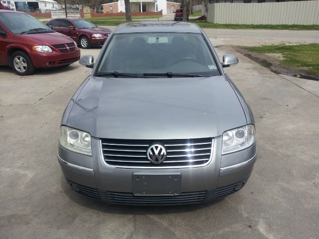 Volkswagen Passat 2005 photo 1