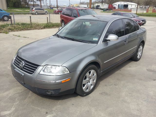 Volkswagen Passat 2005 photo 2