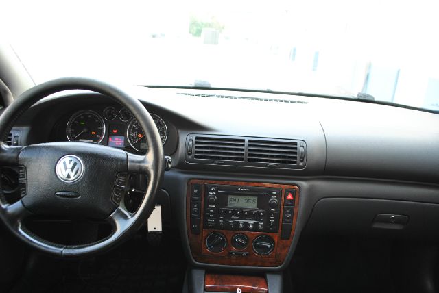 Volkswagen Passat 2005 photo 5