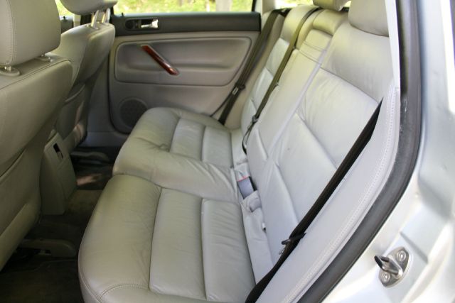 Volkswagen Passat 2005 photo 12