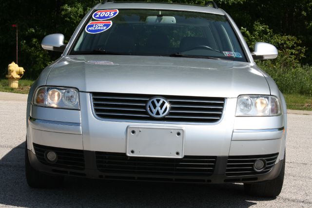 Volkswagen Passat 2005 photo 20