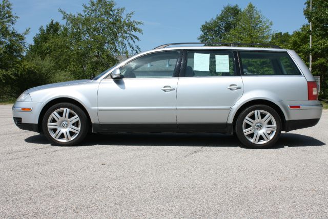 Volkswagen Passat 2005 photo 24