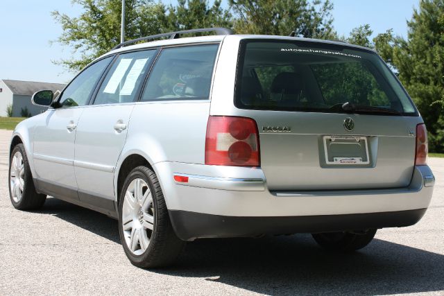 Volkswagen Passat 2005 photo 25