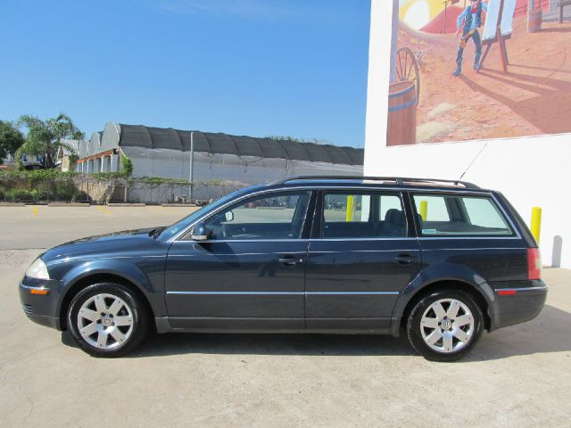 Volkswagen Passat 2005 photo 14